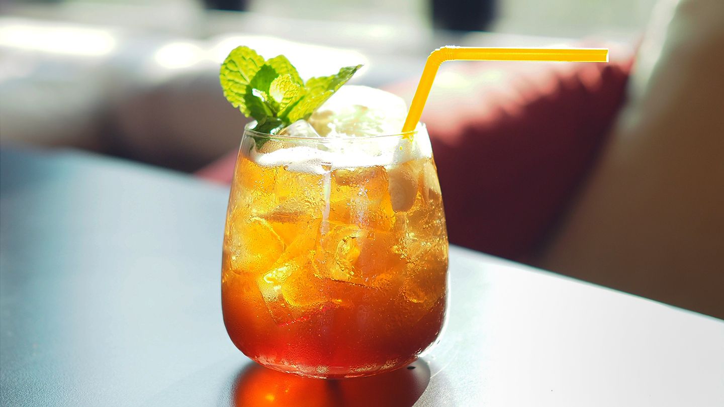 Teas to Soothe Sore Muscles - Chamomile, Turmeric, Peppermint