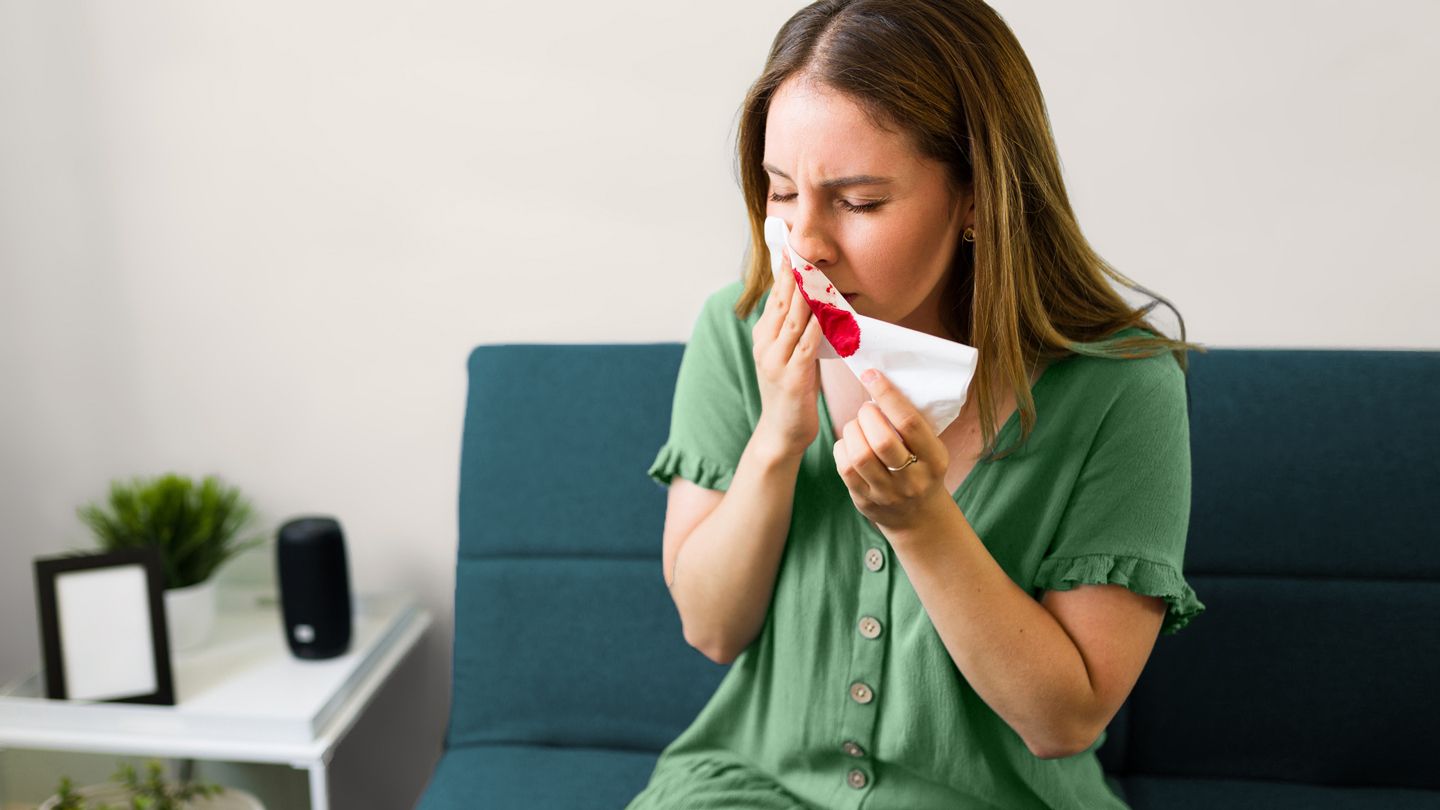 Foods That Can Cause Nosebleeds: Spicy, Tomato, Alcohol, Leafy Greens