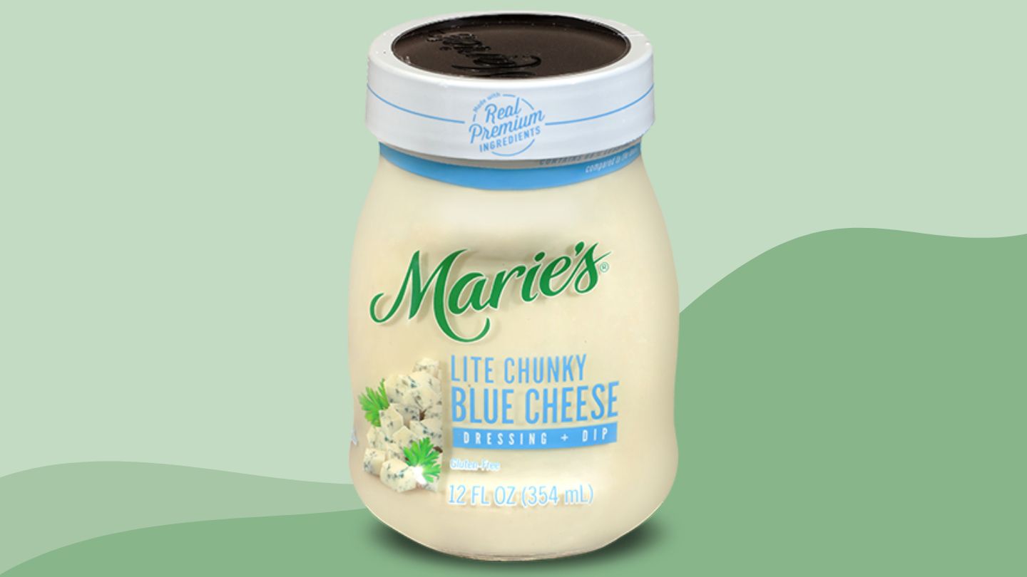 Calories and Carbs in Blue Cheese per Tablespoon and Ounce