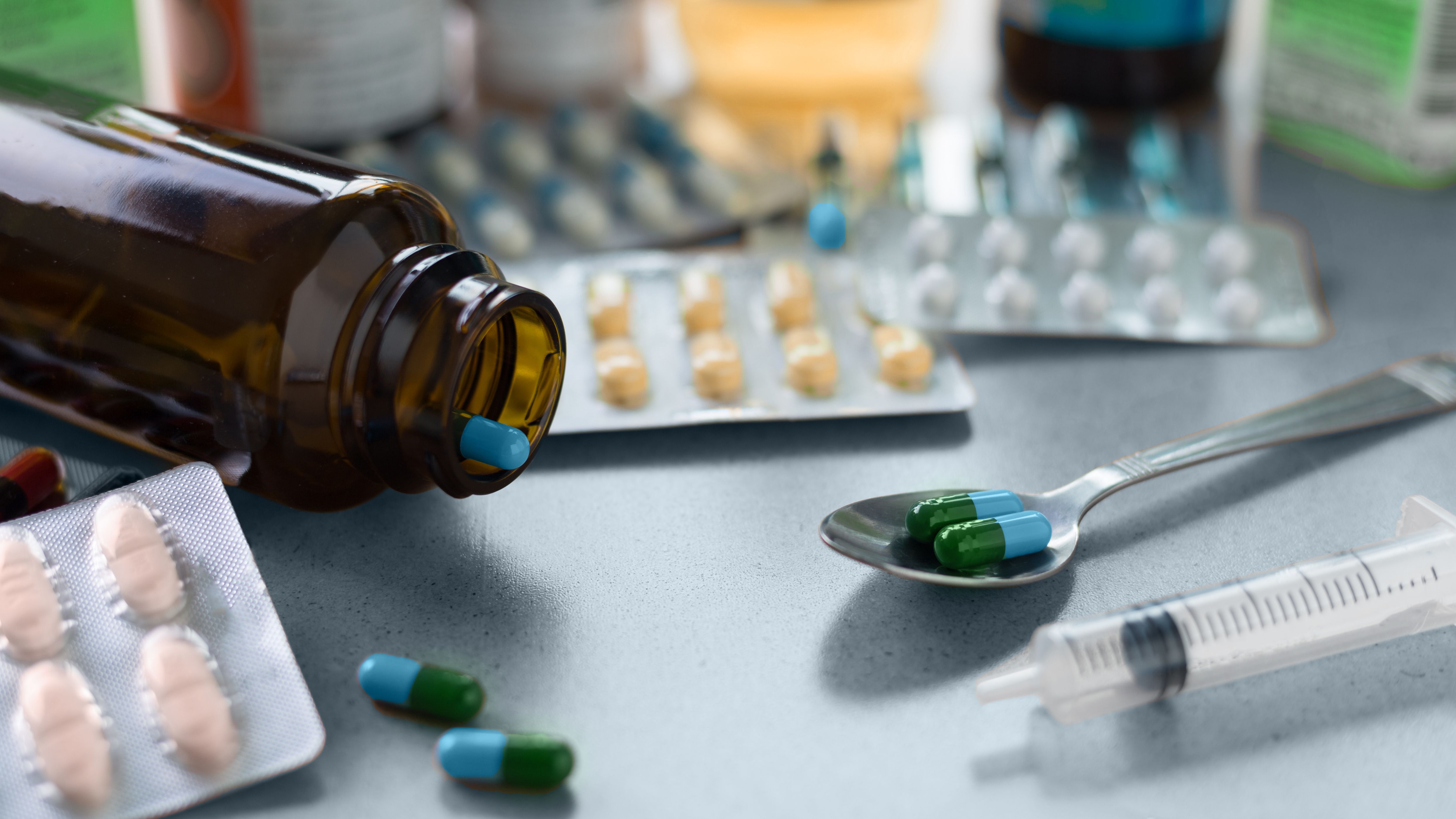 Can You Take Dayquil and Flonase Together for a Stuffy Nose?
