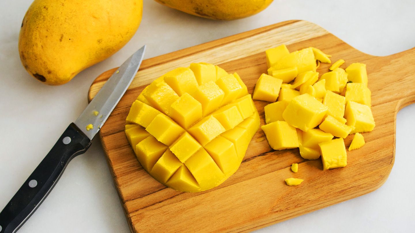 Top Low-Carb Fruits Perfect for Your Keto Diet